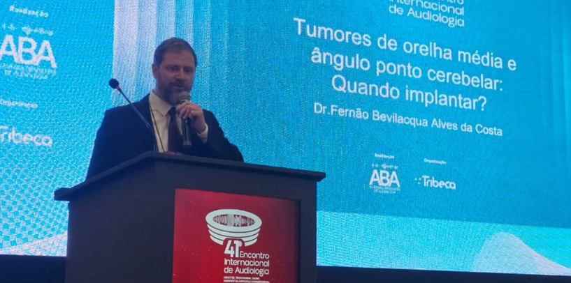 Dr. Fernão — No 41º Encontro Internacional de Audiologia, apresentando sobre tumores de orelha média.